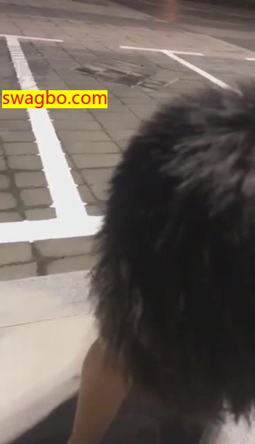 【59分】户外圣水舔脚羞辱-小贝_20181103002807