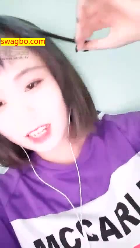 【48分】调教傻狗,恋足-00后冰冰女王_20181103214046