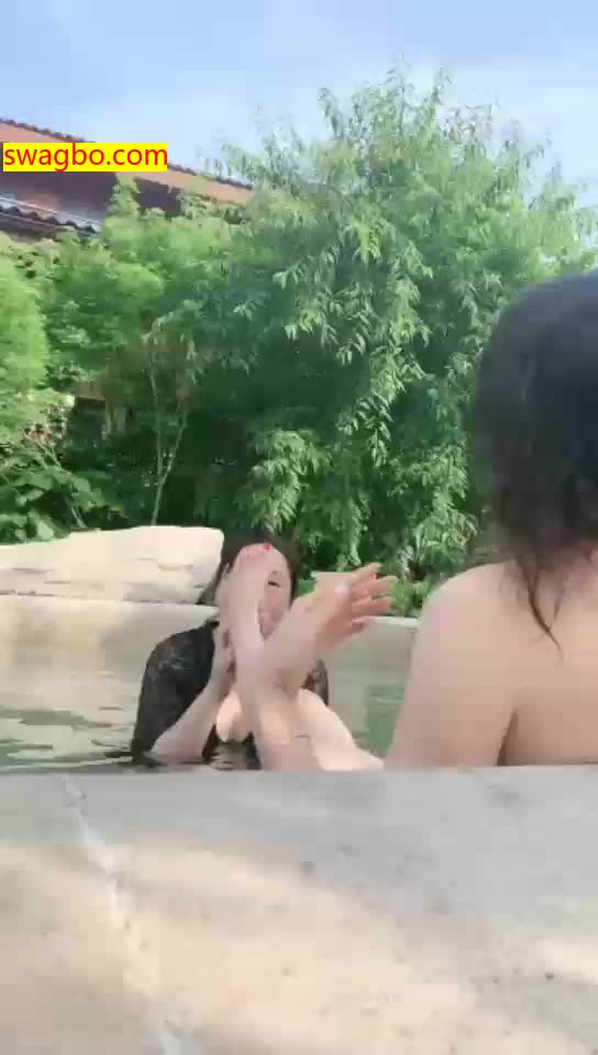 【歌迪丝S】温泉公开课,母狗爬骑舔【37分钟】【高清】