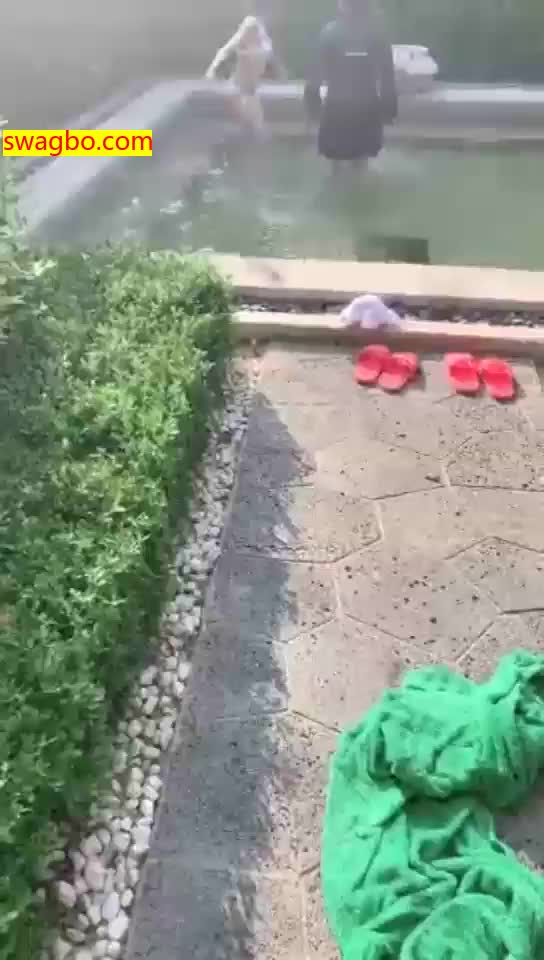 【歌迪丝S】温泉公开课,母狗爬骑舔【37分钟】【高清】