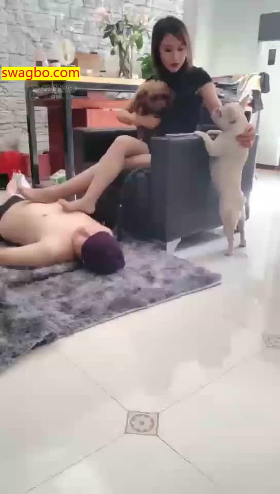 【玉蝴蝶】重度耳光鞭打,舌头洗脚喝洗脚水【72分钟】【标清】