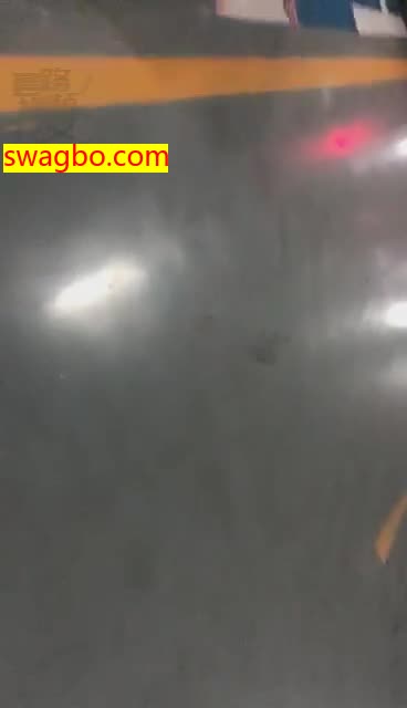 车库训练爬行舔鞋_妆主大大_20181005233131