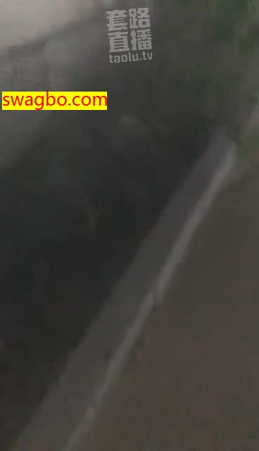 户外TJ爱宠SP跪舔口水玉足偶遇路人_妆主大大_20181005233200