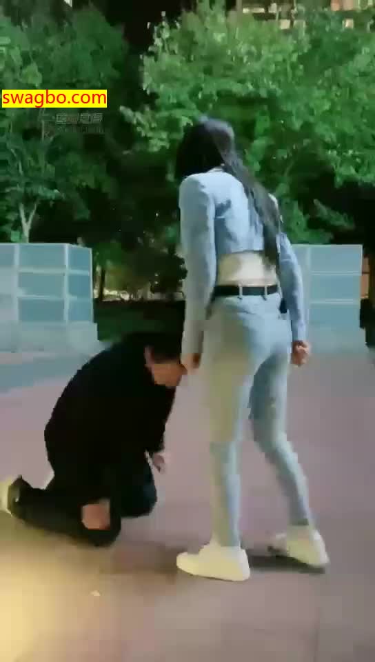 【V神】惨!尾行痴汉の公开处刑【23分钟】【标清】