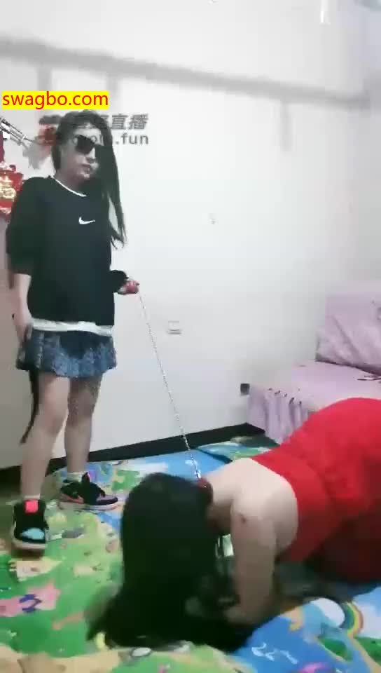 【橙子姐姐】双s虐骚母狗【31分钟】【标清】
