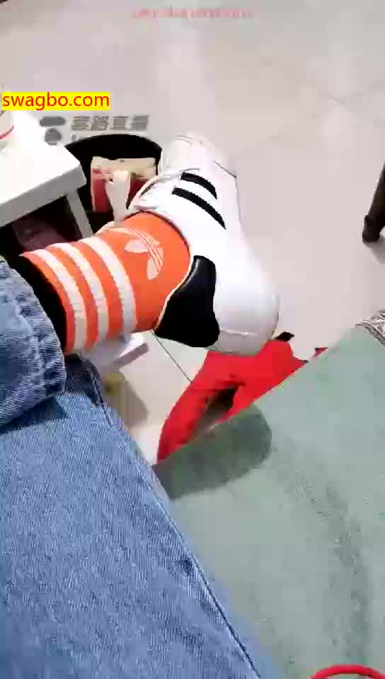 【冰女王】恋足女奴日常犯贱【69分钟】【标清】