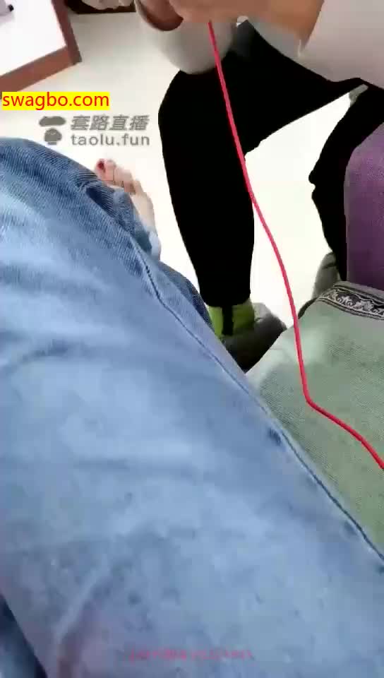 【冰女王】恋足女奴日常犯贱【69分钟】【标清】