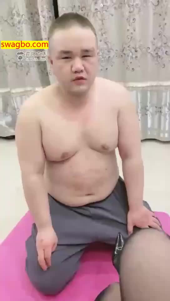 【冷柔S】互动玩狗,高跟鞋虐狗头+黑丝恋足+骑马【70分钟】【标清】