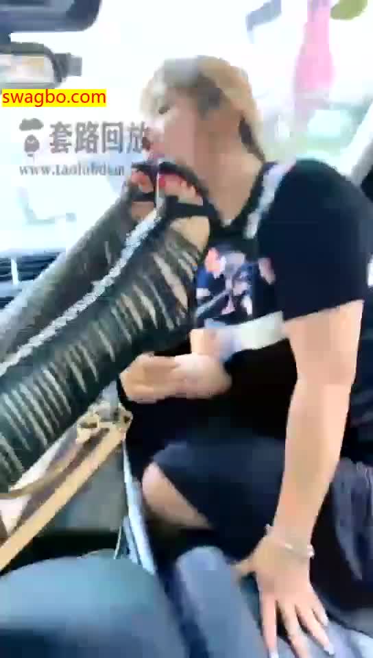 【歌迪丝s】路边,三婶清理鞋底【28分钟】