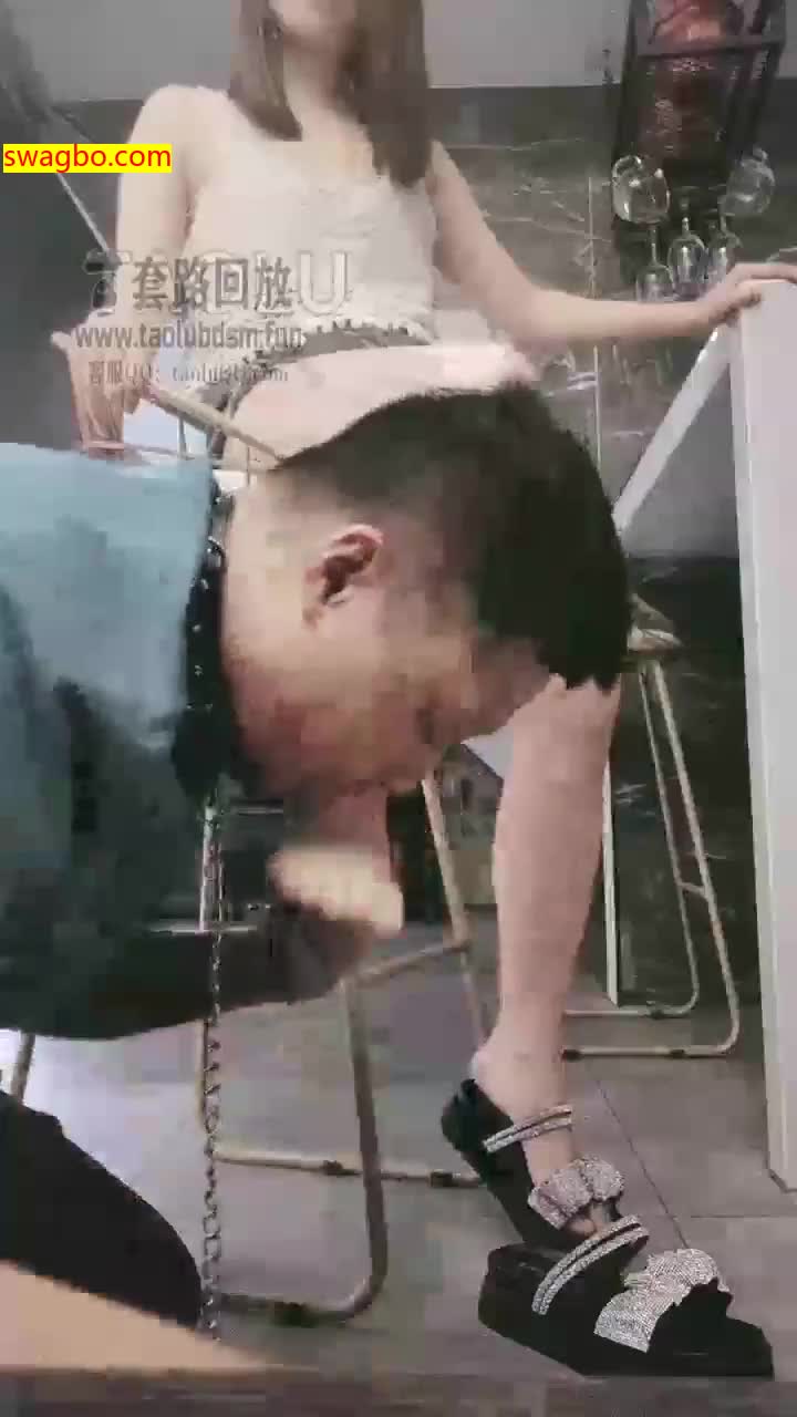 【北京心竹殿下】调教无底线耳光舔脚踩踏【120分钟】