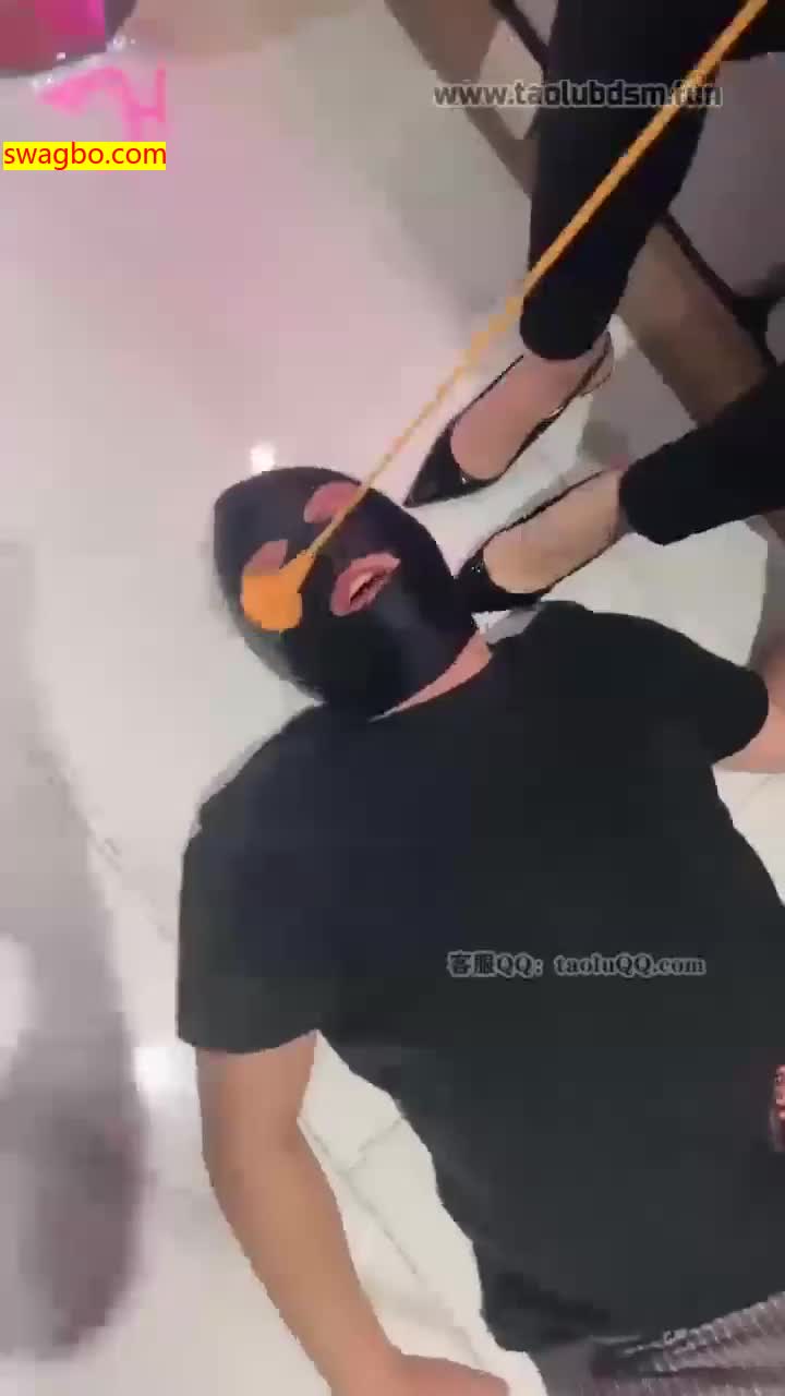 【妆主大大】三个女主人一起调教【43分钟】