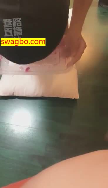 足喂食篇_大四学生M_20181108011017-静爷