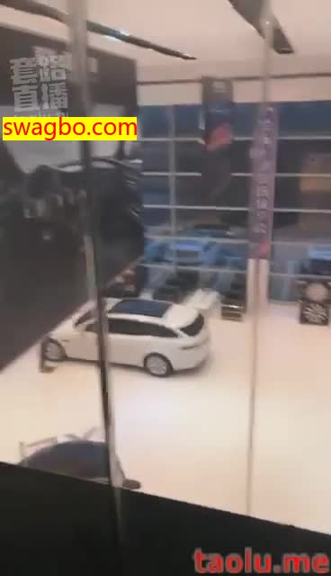 在公司伺候完,店员们才可以下班-歌迪丝S_201812220106161