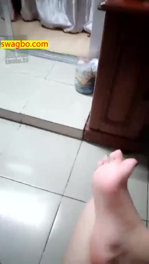 公主袜诱惑玩射狗子_【00后晴晴女王】