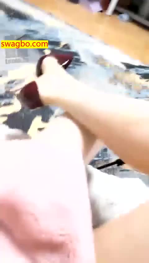 裸足_【薇薇临沂】