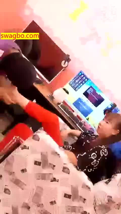 网吧恋足踩踏非常刺激-00后晴晴女王_2018-10-04-00后晴晴女王_20181026221719