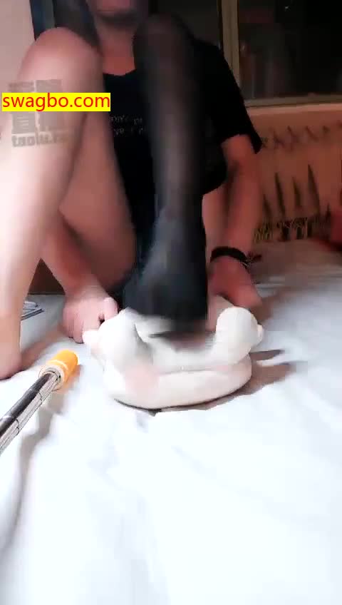 第一视角裸足辱骂贱狗们-00后晴晴女王_2018-10-15-00后晴晴女王_20181026220355