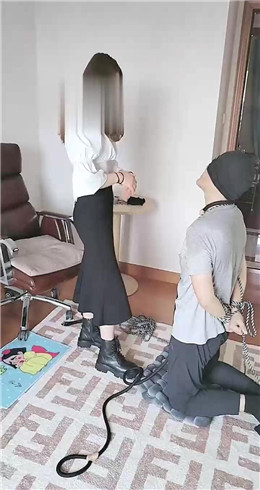 【孤野】反绑贱狗重度耳光 bf18583