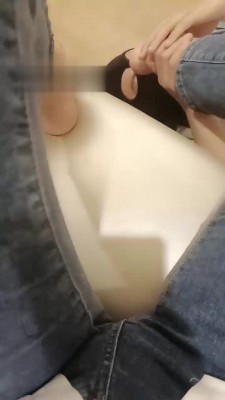 【伊洛S】圈养狗奴白袜伺候 bf18392