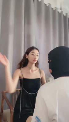 【沅芷大人】拽着狗头强制耳光【续集】 bf17626