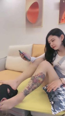 【初见】疯狂舔原味裸足 bf17398