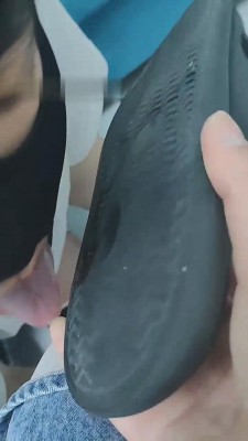 【苏可儿】萝莉主白丝皮鞋羞辱 bf12828