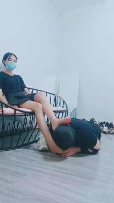 【晨沐】可爱学生S运动白袜羞辱 bf14709