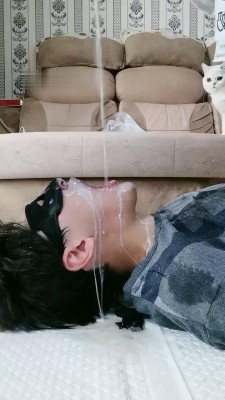 【傲柔】黑丝裸足深喉到吐 bf13788