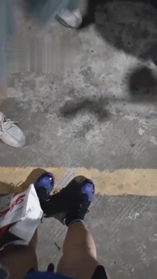 【梵高】给路人运动鞋转胯+闻脚+踩踏 bf13669