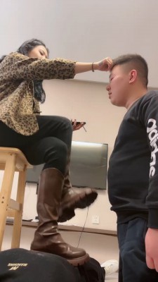 【初见】长靴御姐超暴力虐双狗 bf21313