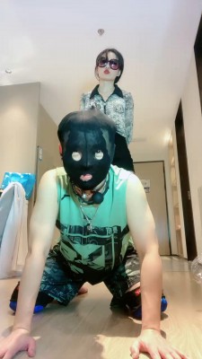 【苏曼】御姐黑丝高跟辱地毯 bf21140