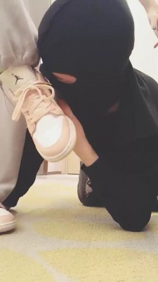 【美娜格格】AJ白袜肉丝小姐姐辱追求者 bf21030