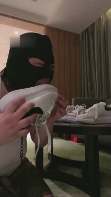 【维妮】双S-小白鞋/长靴踩踏狗奴【双视角版】 bf12892