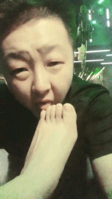 【幼稚园的小太子】酒吧寻找素人被调 bf13178