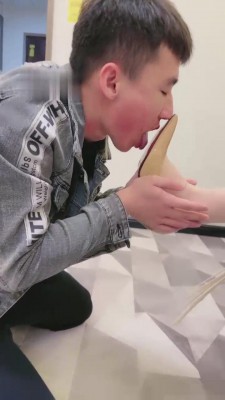 【鑫儿教头】空姐下班高跟肉丝玩狗 bf13199