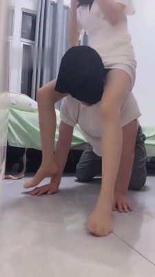 【万一】女主单调-肉丝高跟蹂躏绿帽狗 bf12745