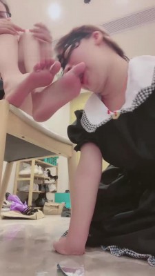 【汐月】喜欢舔臭脚的母畜【双视角版】 bf12741