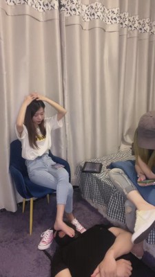 【樱木花椒】双S-把狗当脚垫直播 bf12539