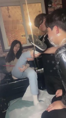 【芸熙】舔脏鞋闻臭袜脚底喂食专场 bf12499