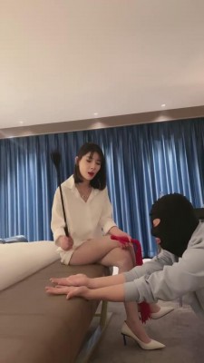 【简一】车模肉丝的脚下狗奴 bf12417