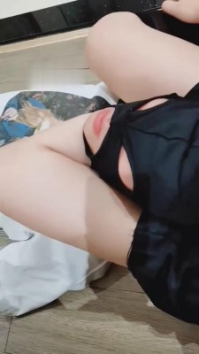 【禾禾末】沉浸式腿绞窒息-舔脏鞋底 bf549