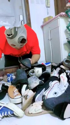 【美离子】壮胖高憨喜清理鞋底 G-210819-25