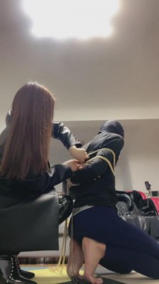 【苏州十三姨】皮靴女主超严厉捆绑坐脸虐狗 bf3960