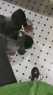 【萝莉糖糖】酒吧强迫口水圣水 bf9217