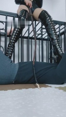 【媚娘】狗笼圈养长靴狠虐 bf7993