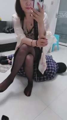 【乐爷】家奴踩踏喂食培养奴性 bf7828