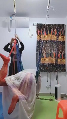 【sarah女王】吊床吊缚-口水喂食转胯 bf7621