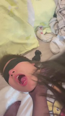 【菠萝兔姬】女留学生黑丝高跟羞辱男友 bf7207