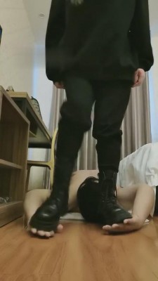 【千羽】欠踩的狗东西 bf6803