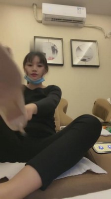 【夏天】开发沐足小妹做S bf6777